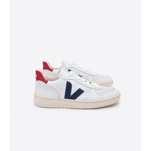 VEJA LEATHER SHOES